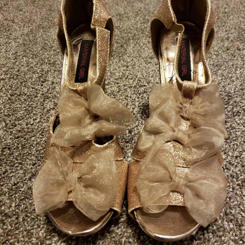 Material girl Bow gold sparkle heels/pumps
